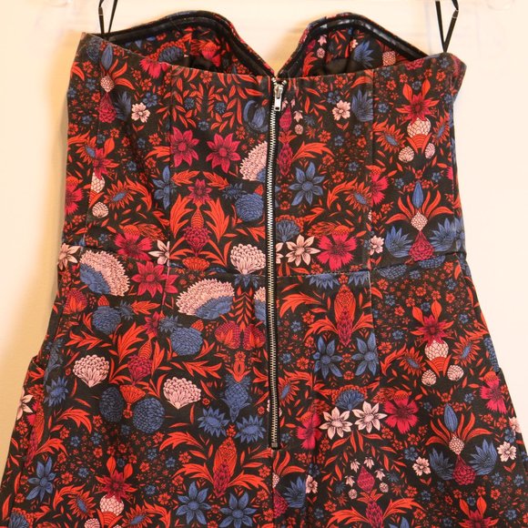 Floral Tropical Patterned Strapless Romper - Picture 5 of 16